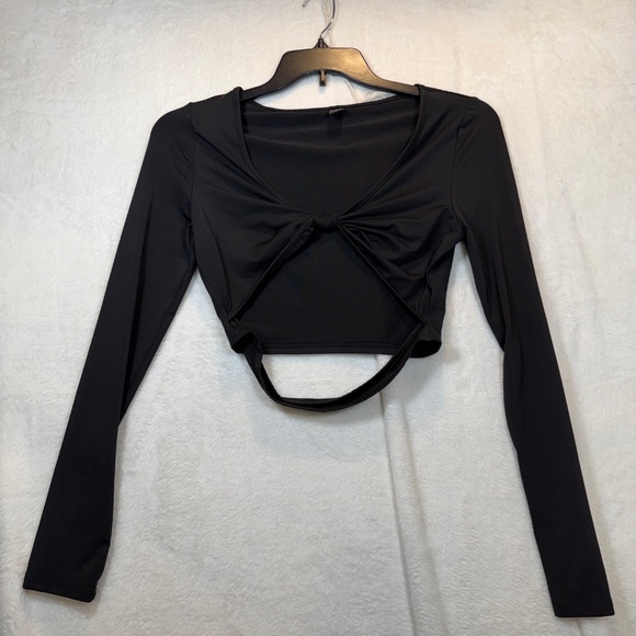 Shein Cropped Top Womens Size Large Black Cut out 90s Long Sleeve Goth Grunge - Picture 2 of 9